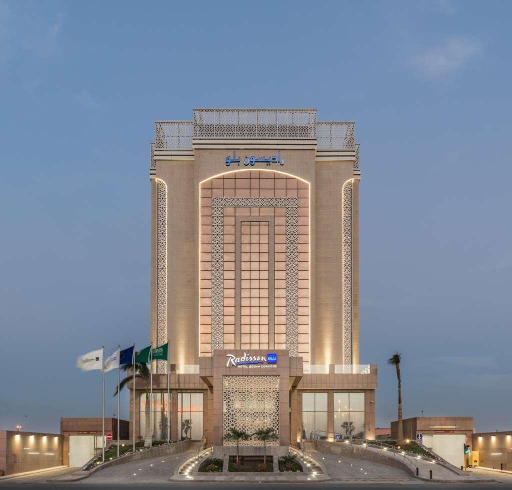 Radisson Blu Hotel, Jeddah Corniche מראה חיצוני תמונה Radisson Hotel, Riyadh