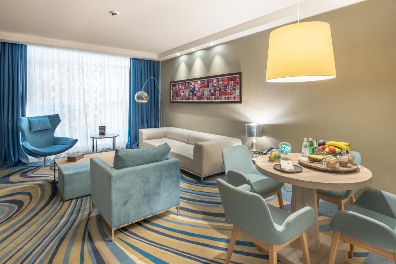 Radisson Blu Hotel, Jeddah Corniche מראה חיצוני תמונה Suite