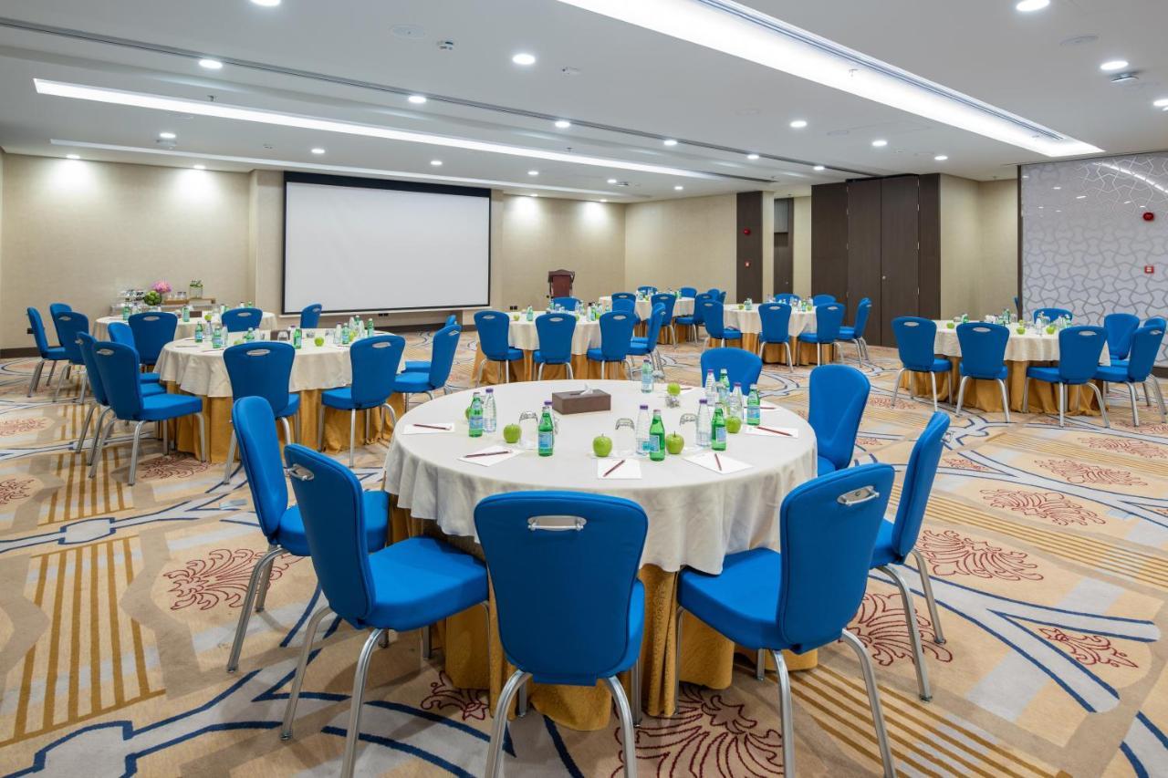 Radisson Blu Hotel, Jeddah Corniche מראה חיצוני תמונה Meeting room