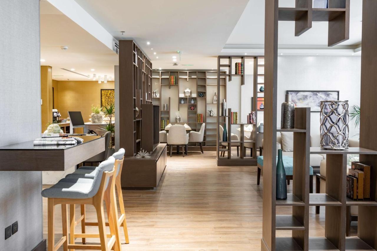 Radisson Blu Hotel, Jeddah Corniche מראה חיצוני תמונה Library
