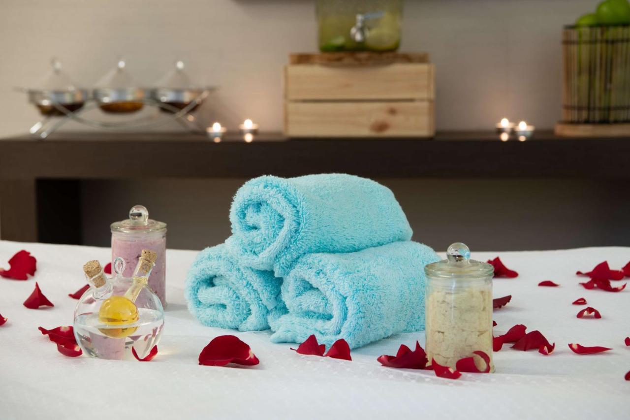 Radisson Blu Hotel, Jeddah Corniche מראה חיצוני תמונה Spa treatment